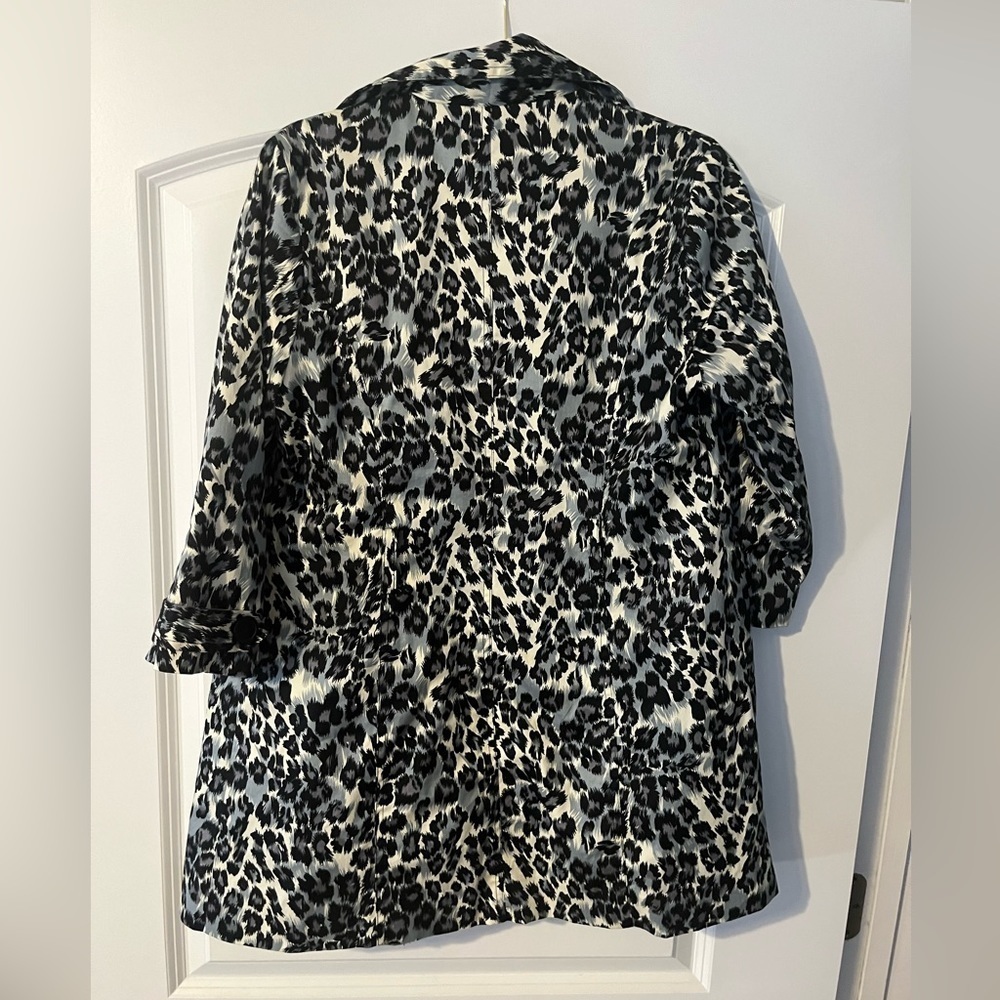 Forever 21 Snow Leopard Print Trench Coat Long Jacket Cheetah Animal Fall Winter - Picture 5 of 7
